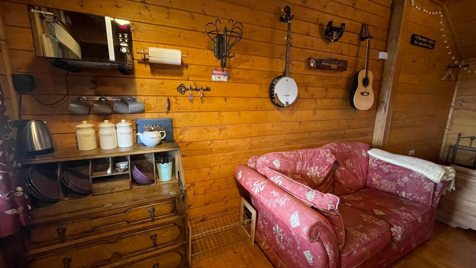 Blossom Cabin - Little Log Cabin In Wales นิวทาวน์ ภายนอก รูปภาพ